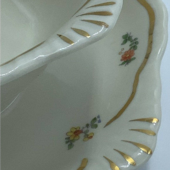 Vintage Warwick China Floral Bowl with Attached Underplate - Picture 9 of 14